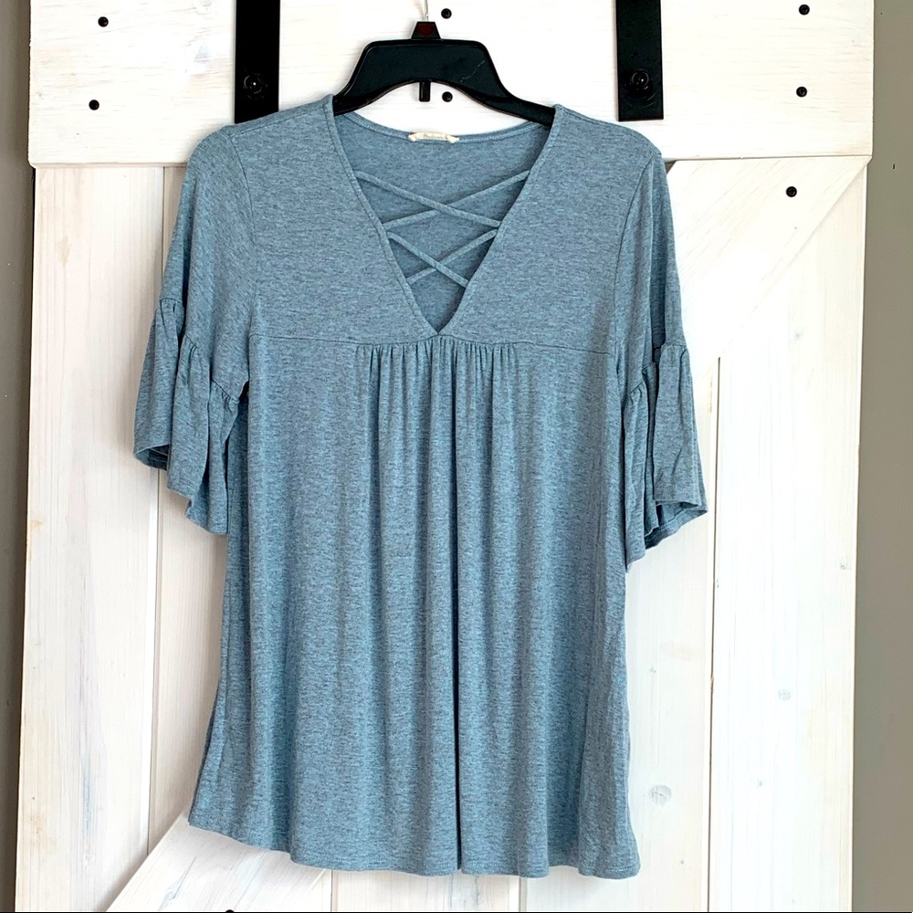 Women’s First Love Babydoll Bell Sleeve Stretch V-neck Criss cross Blouse Small
